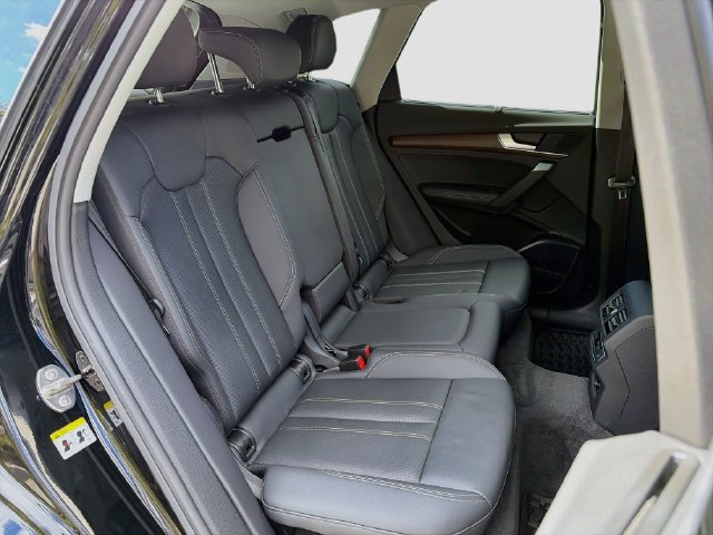 Used 2022 Audi Q5 e Prestige AWD/4WD image 28