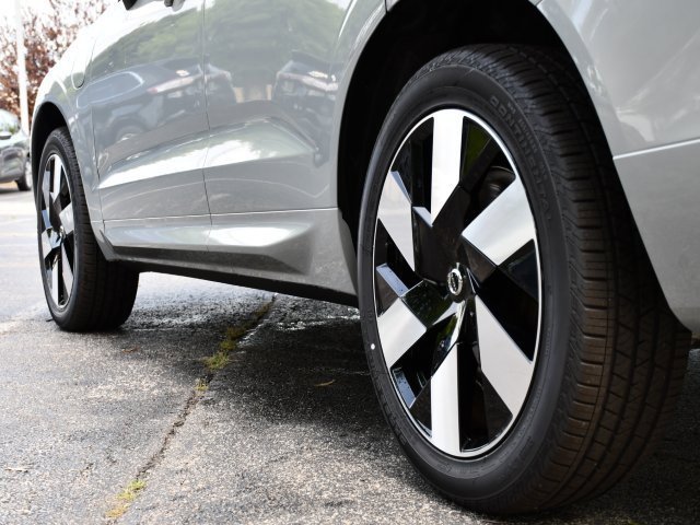 New 2025 Volvo XC60 T8 Plus w/ Protection Package Premier image 9