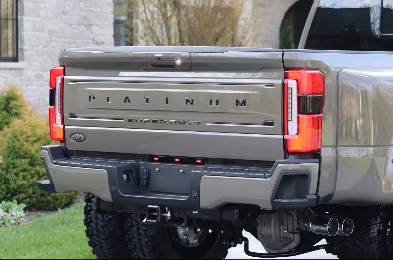 Used 2026 Ford F450 Platinum w/ Platinum Plus Package AWD/4WD image 3