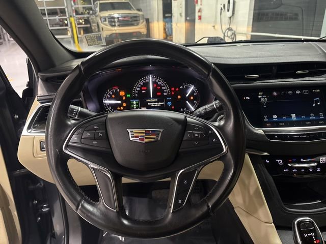 Used 2019 Cadillac XT5 AWD image 17