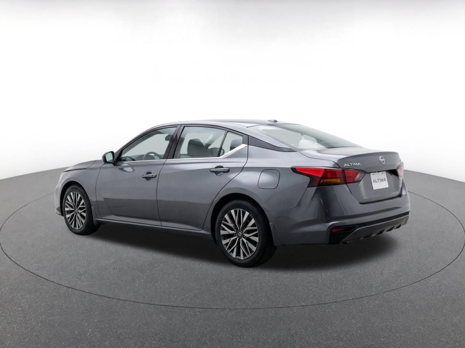 Used 2026 Nissan Altima 2.5 SV FWD image 7