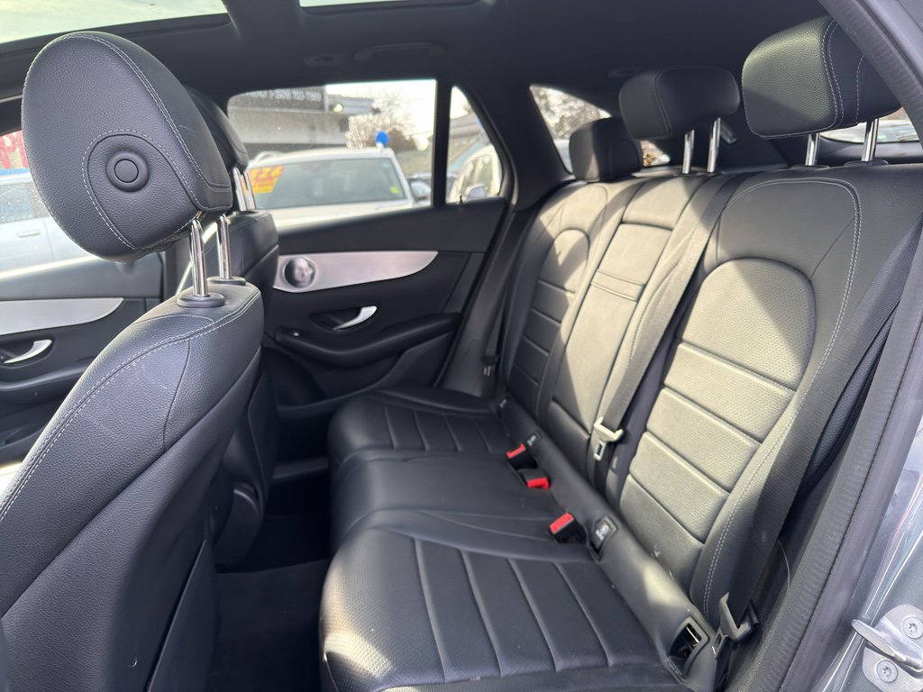 Used 2019 Mercedes-Benz GLC 350e 4MATIC image 13