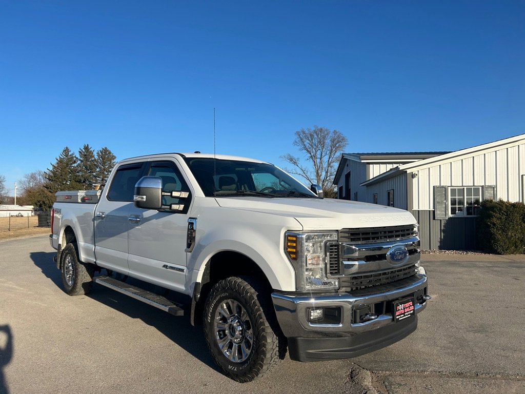 Used 2018 Ford F250 XLT w/ XLT Premium Package image 3