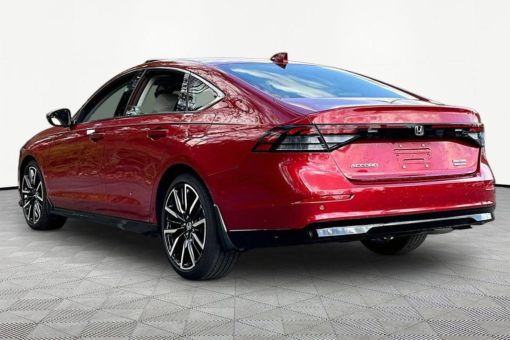 Used 2024 Honda Accord Touring image 5
