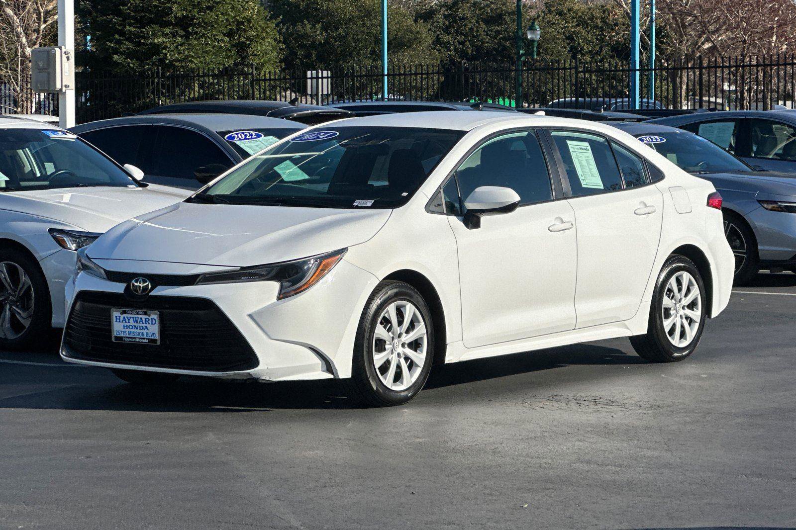 Used 2024 Toyota Corolla LE image 7