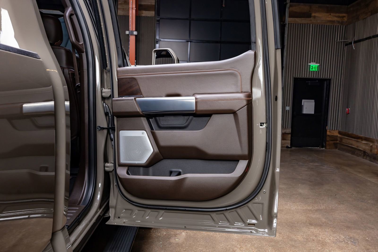 Used 2026 Ford F250 King Ranch w/ Chrome Package image 40