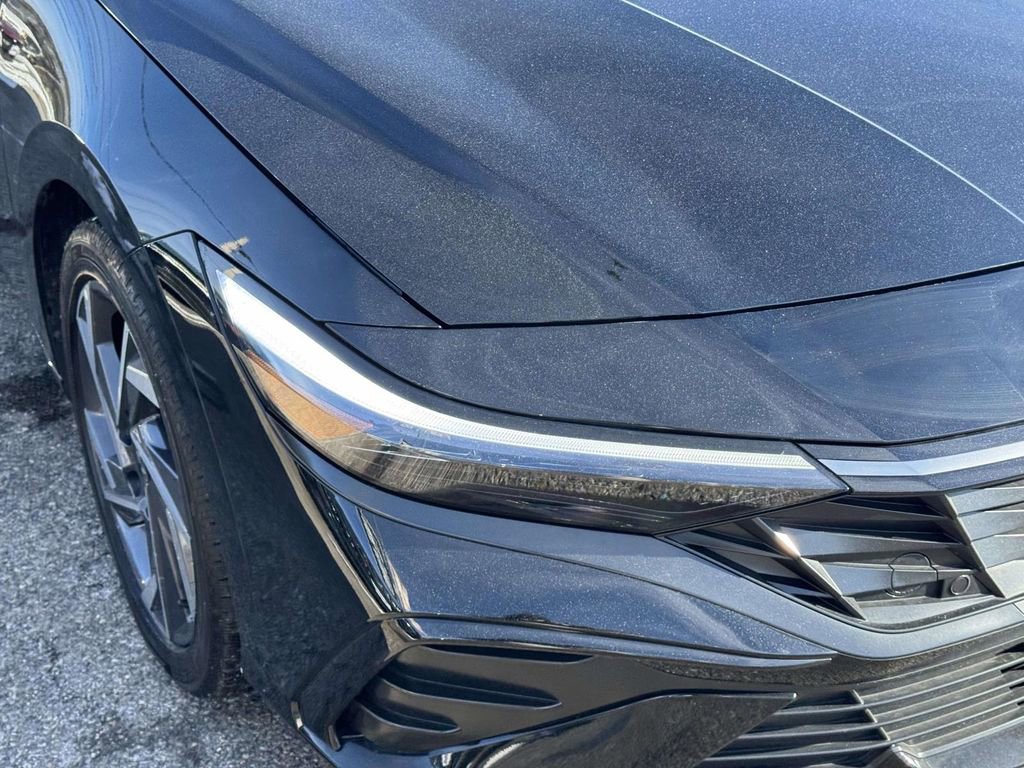 Certified 2025 Hyundai Elantra SEL image 5