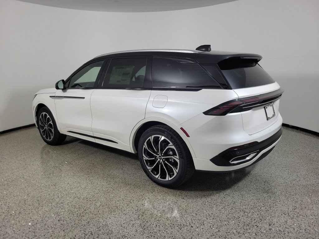 New 2026 Lincoln Nautilus Reserve AWD/4WD image 3