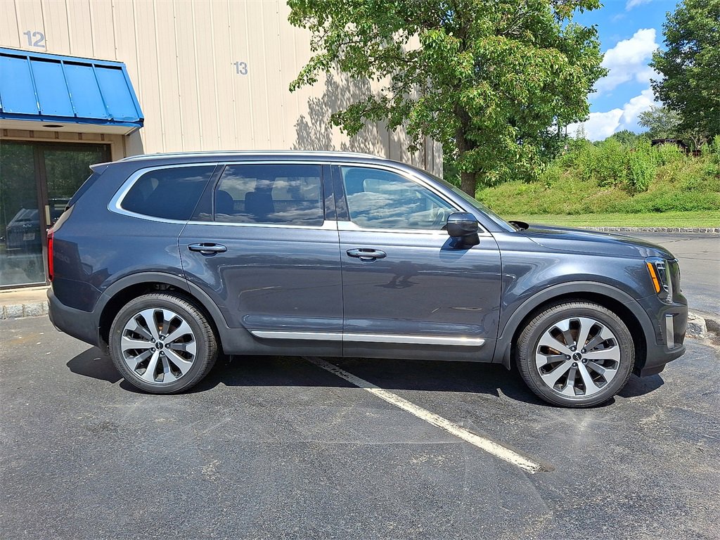 Certified 2022 Kia Telluride S image 18
