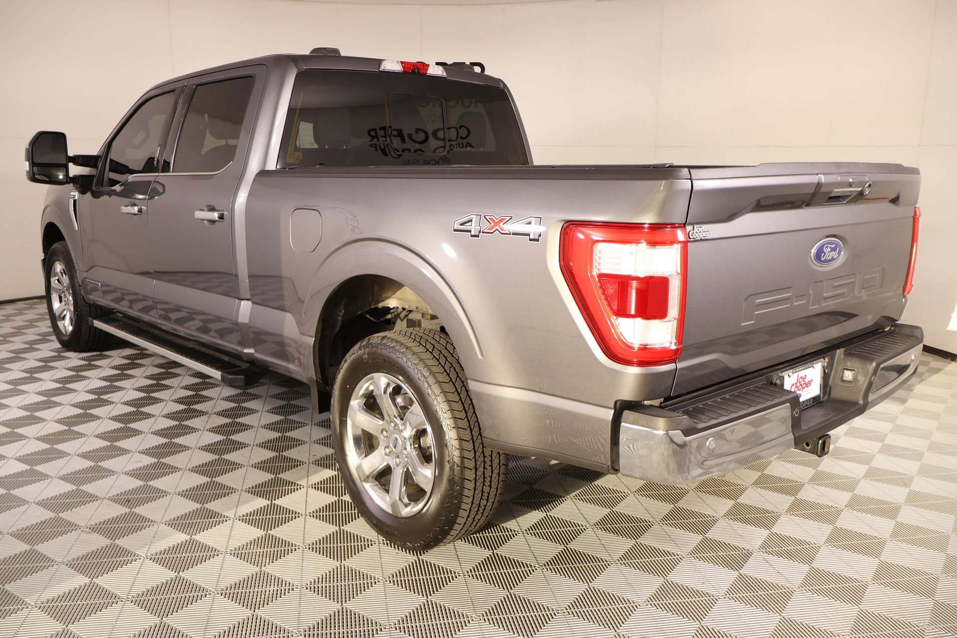Used 2022 Ford F150 Lariat w/ Max Trailer Tow Package AWD/4WD image 24
