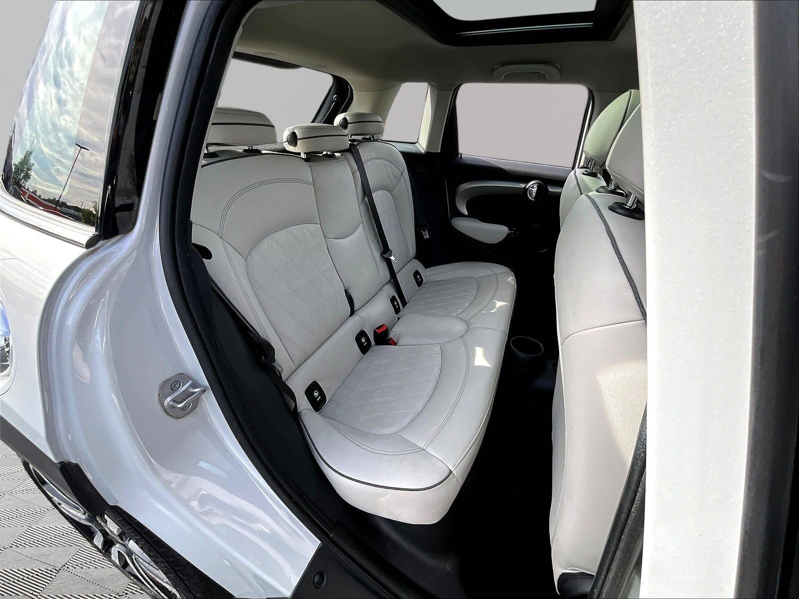 Used 2021 MINI Cooper S w/ Signature Upholstery Package FWD image 24
