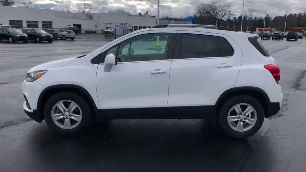 Used 2020 Chevrolet Trax LT w/ LT Convenience Package FWD image 5