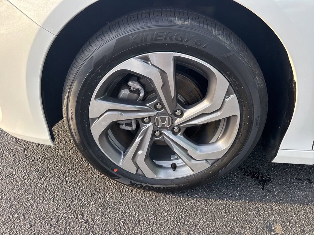Used 2019 Honda Accord EX image 10