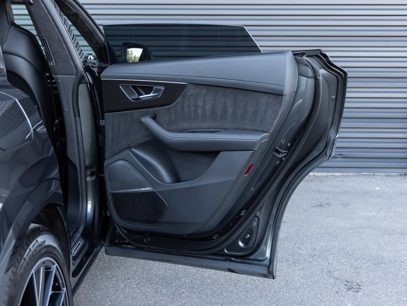 Used 2021 Audi SQ8 Prestige w/ Prestige Package image 27