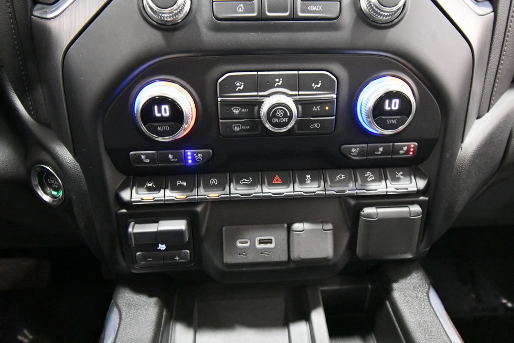 Used 2021 GMC Sierra 1500 Denali w/ Denali Ultimate Package AWD/4WD image 26