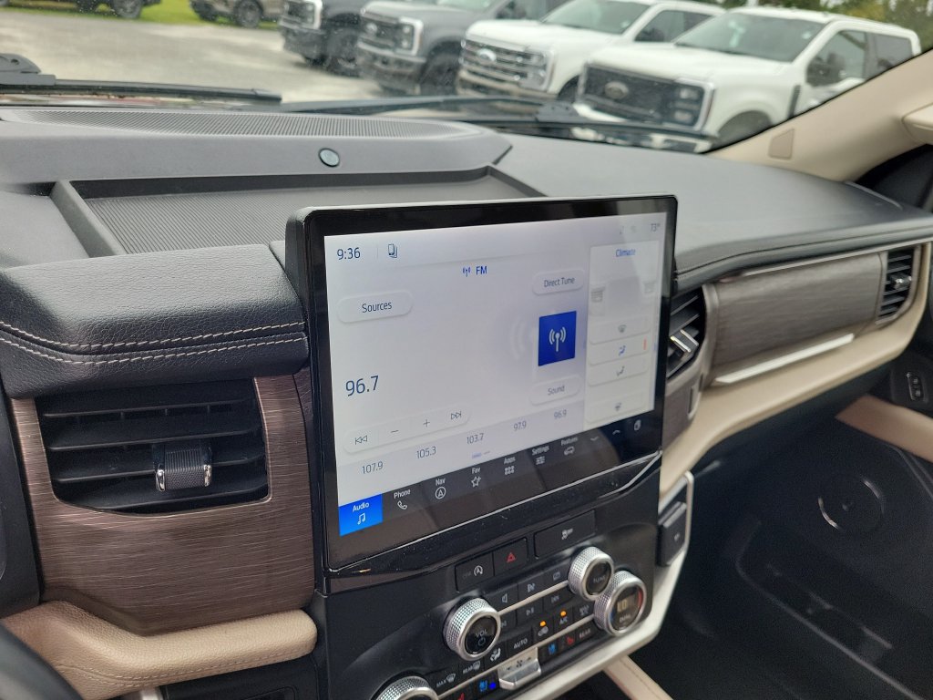 Used 2024 Ford Expedition Limited RWD image 35