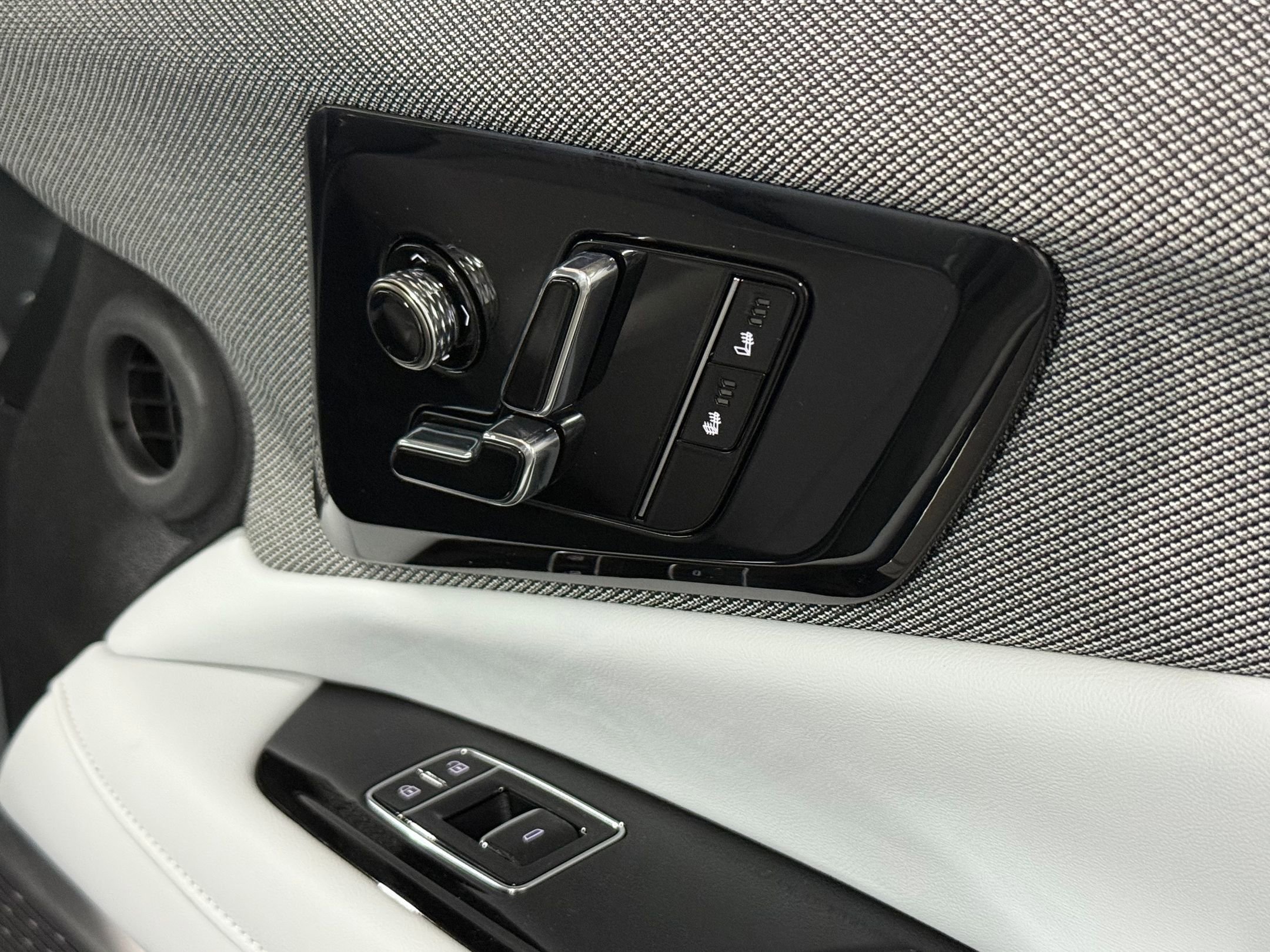 New 2026 Cadillac Optiq Sport 1 image 47