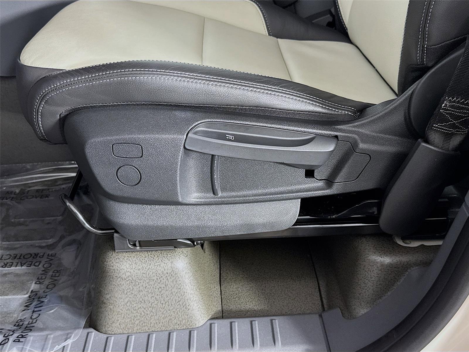 Used 2025 INEOS Grenadier Fieldmaster Edition image 19