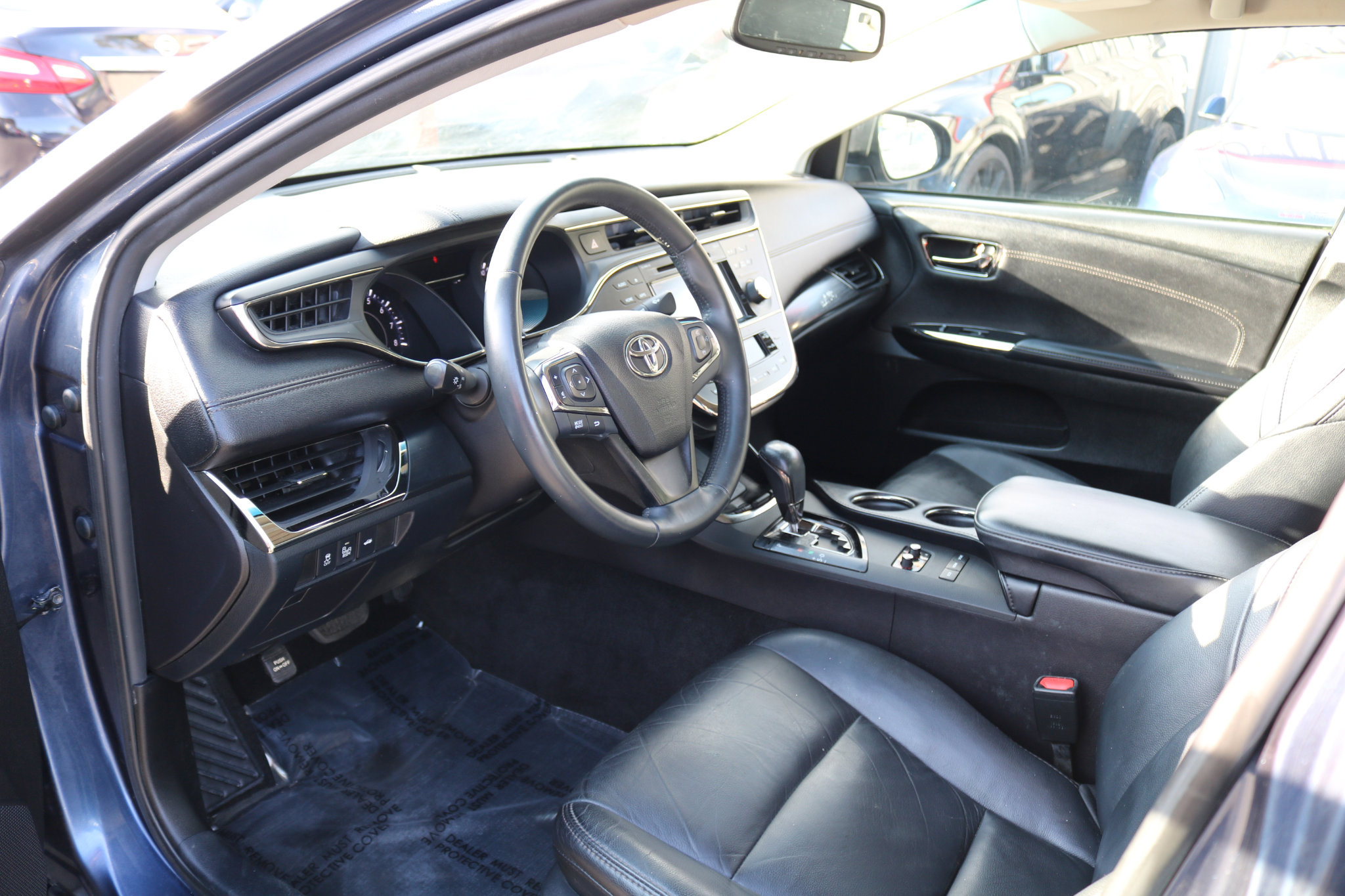 Used 2016 Toyota Avalon XLE Premium image 16