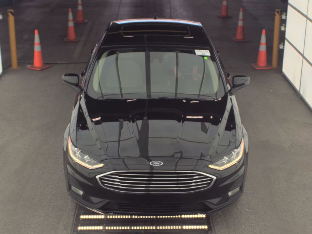 Used 2019 Ford Fusion SE w/ Equipment Group 151A image 2