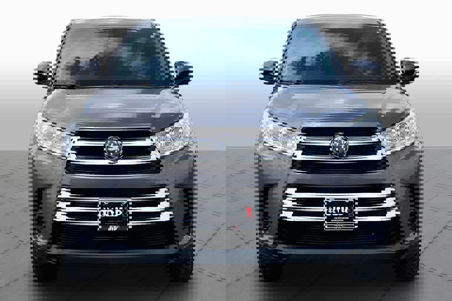 Used 2017 Toyota Highlander LE FWD image 4