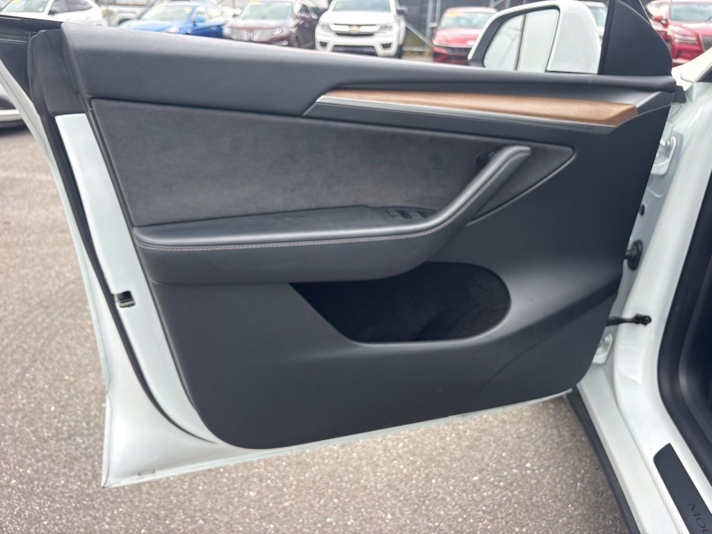 Used 2022 Tesla Model Y Performance AWD/4WD image 10