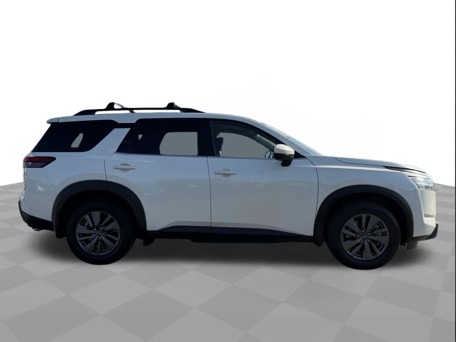 Used 2022 Nissan Pathfinder SV FWD image 6