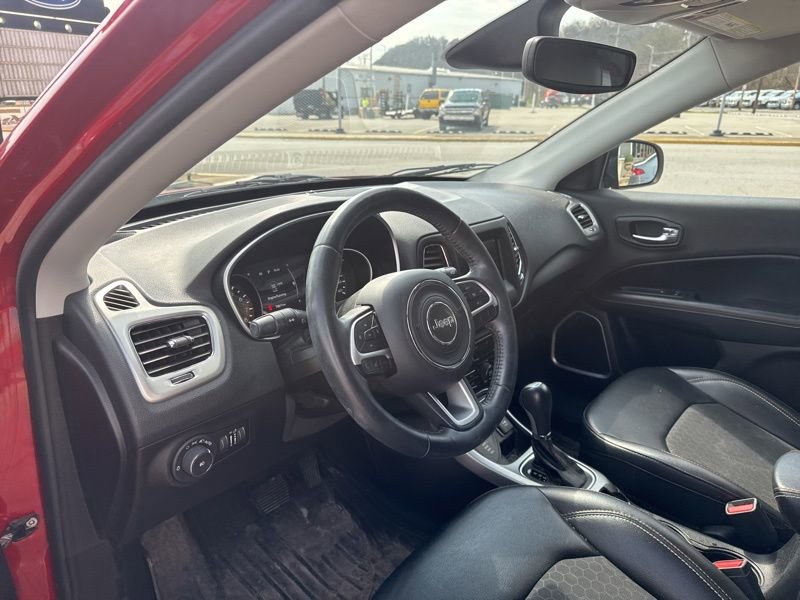 Used 2019 Jeep Compass Latitude image 11