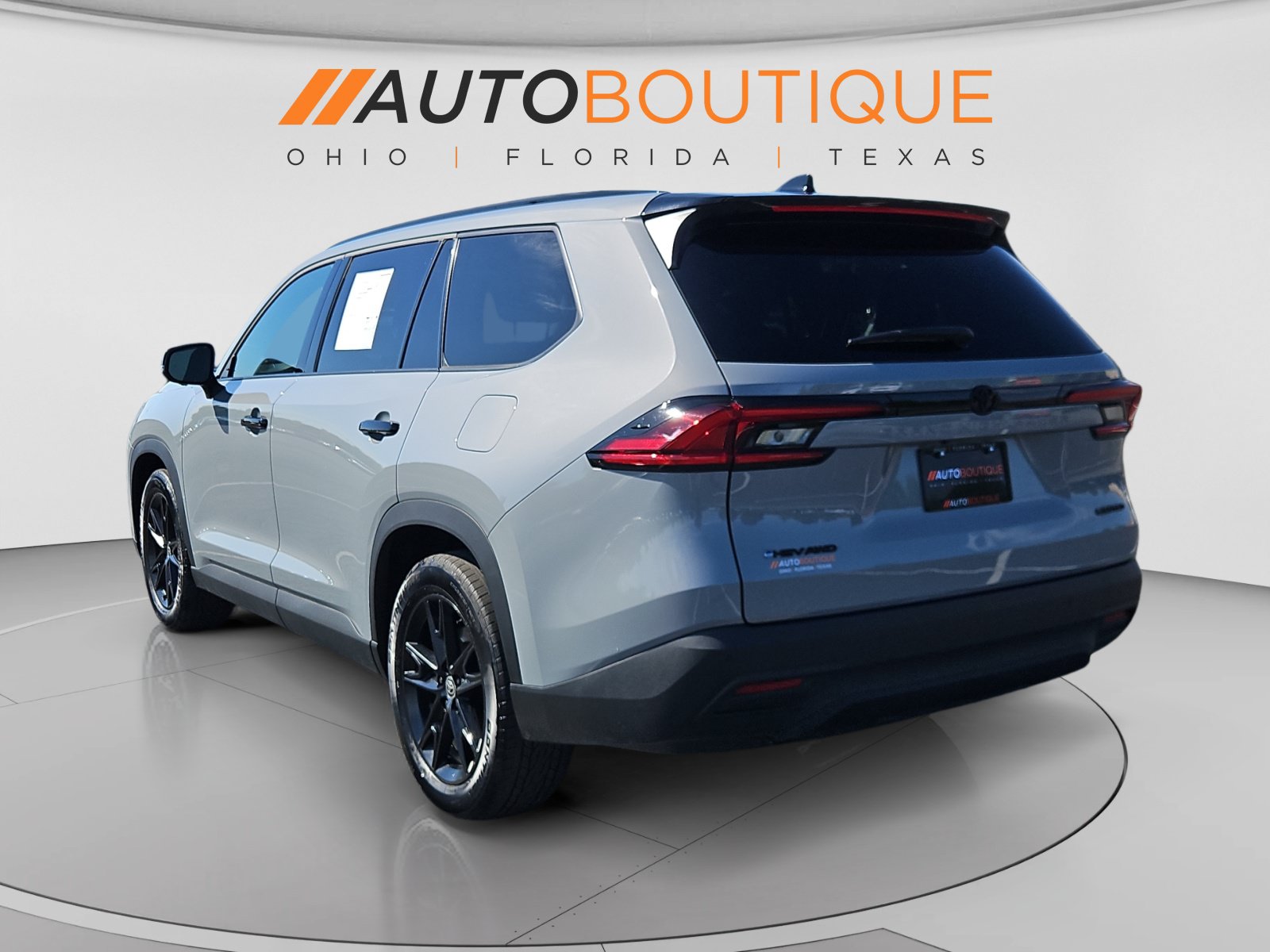 Used 2025 Toyota Grand Highlander AWD Hybrid image 3
