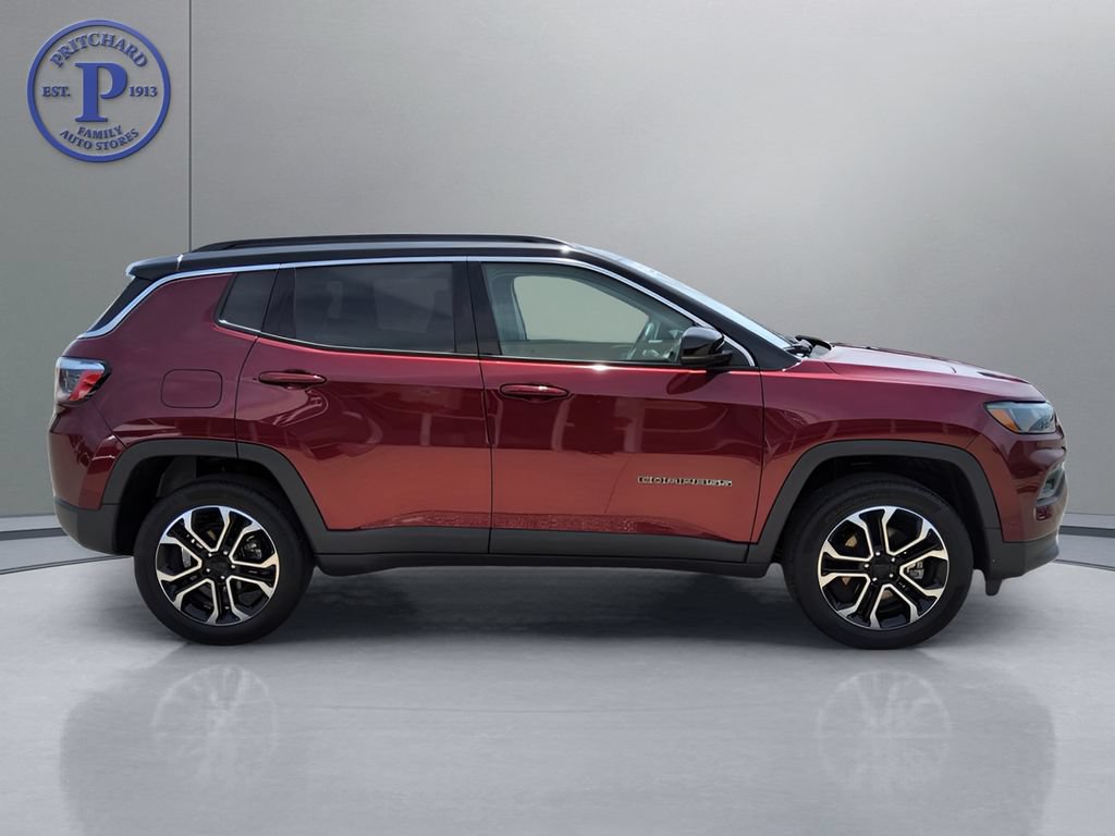 Used 2022 Jeep Compass Limited AWD/4WD image 8