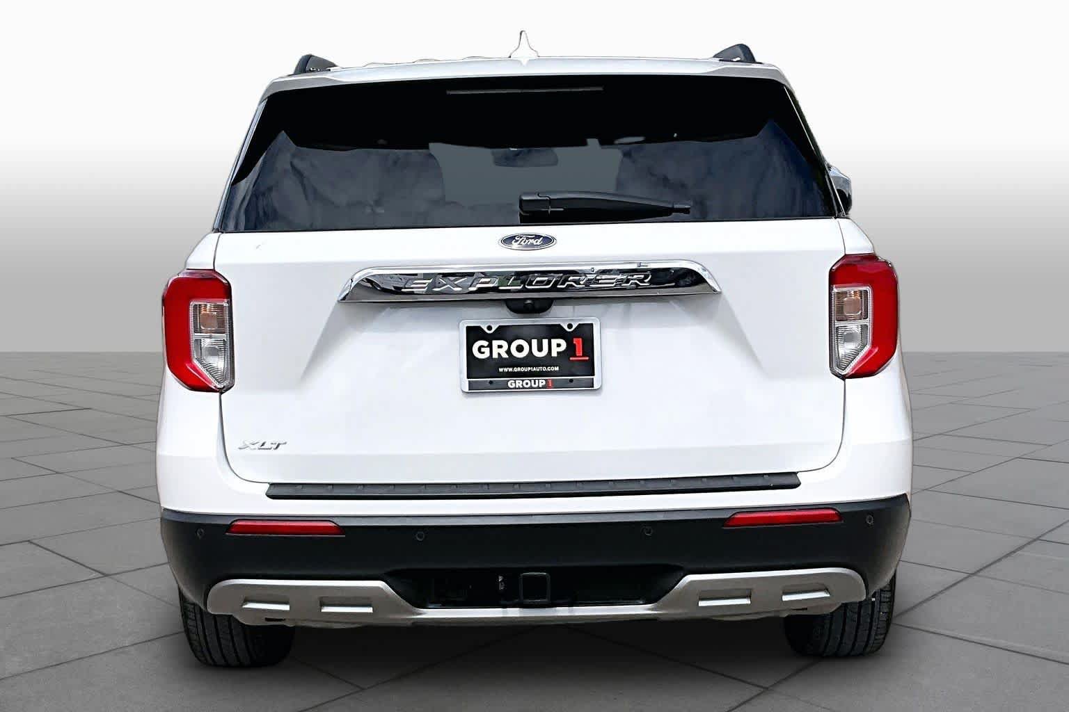 Certified 2024 Ford Explorer XLT w/ Equipment Group 202A RWD image 5
