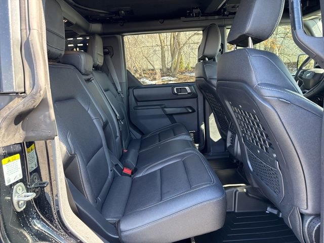 Used 2025 Ford Bronco Badlands image 27