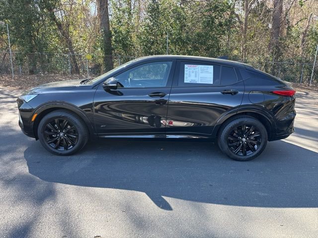 Used 2025 Buick Envista Sport Touring image 2