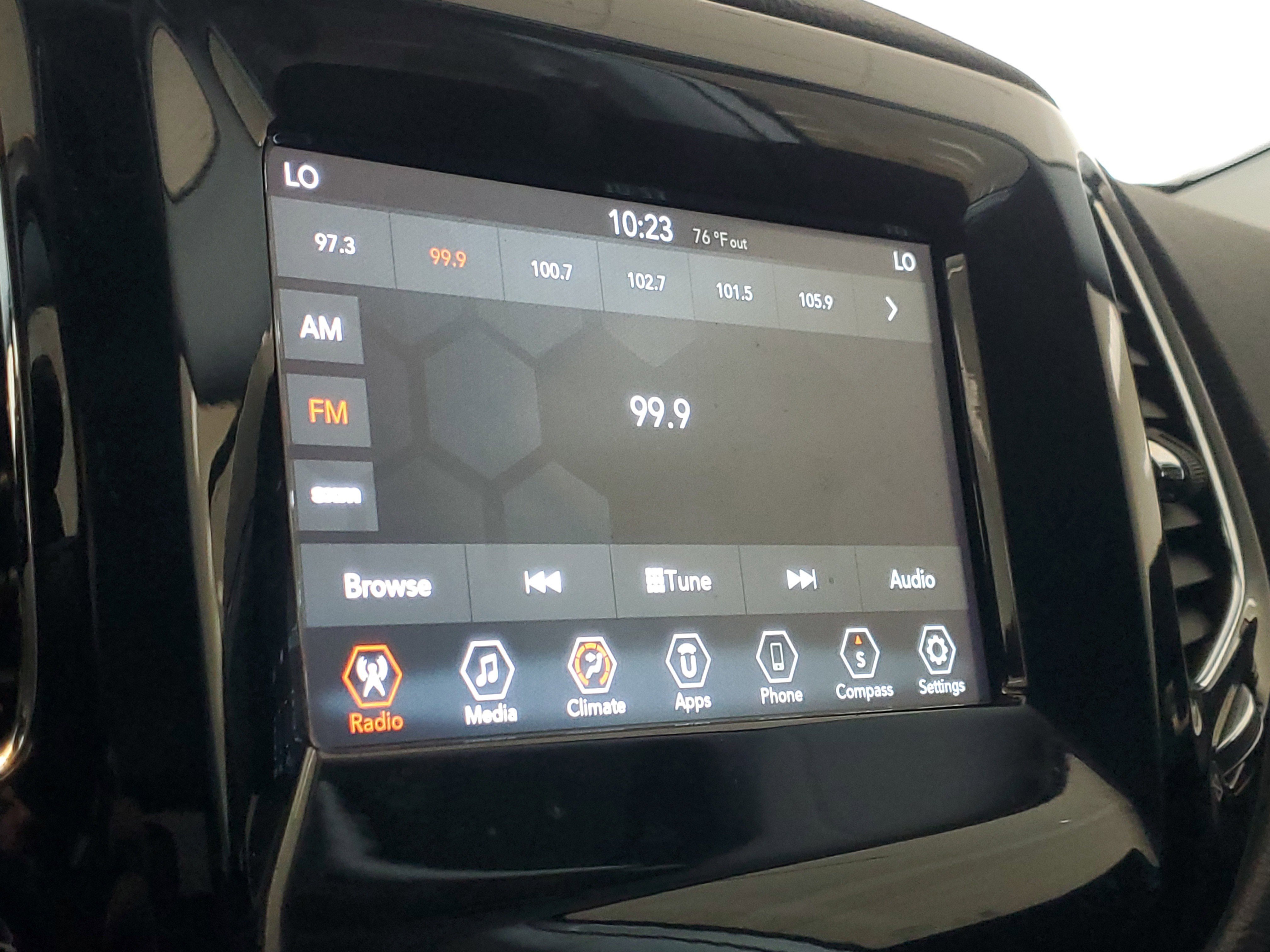 Used 2020 Jeep Compass Altitude image 29