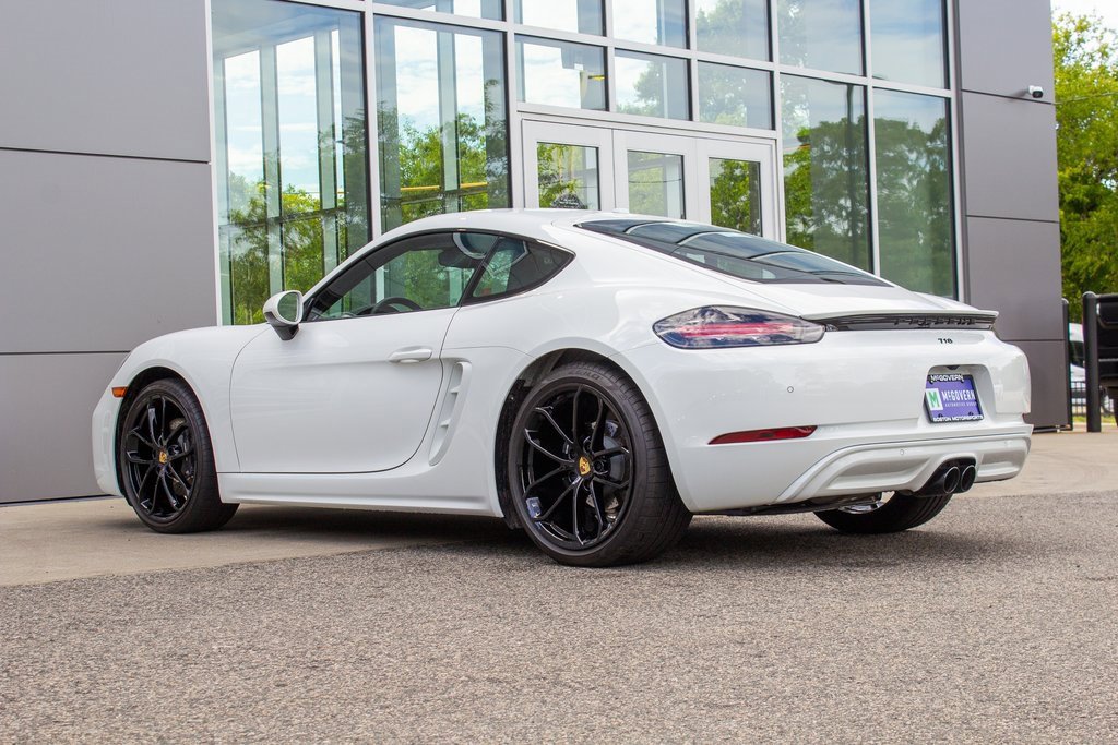 Used 2025 Porsche 718 Cayman w/ Sport Chrono Package image 8