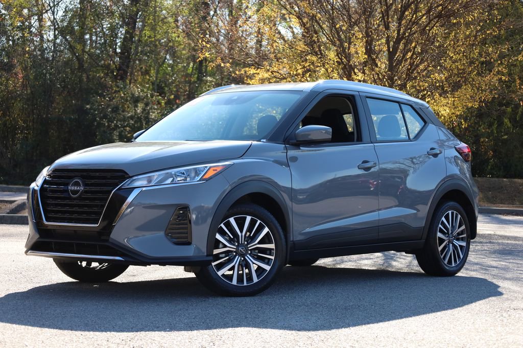 Used 2024 Nissan Kicks SV