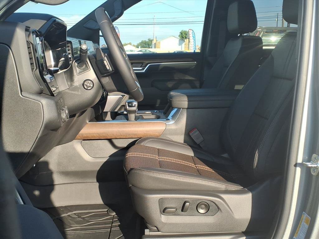 New 2026 Chevrolet Silverado 1500 High Country w/ Technology Package RWD image 16