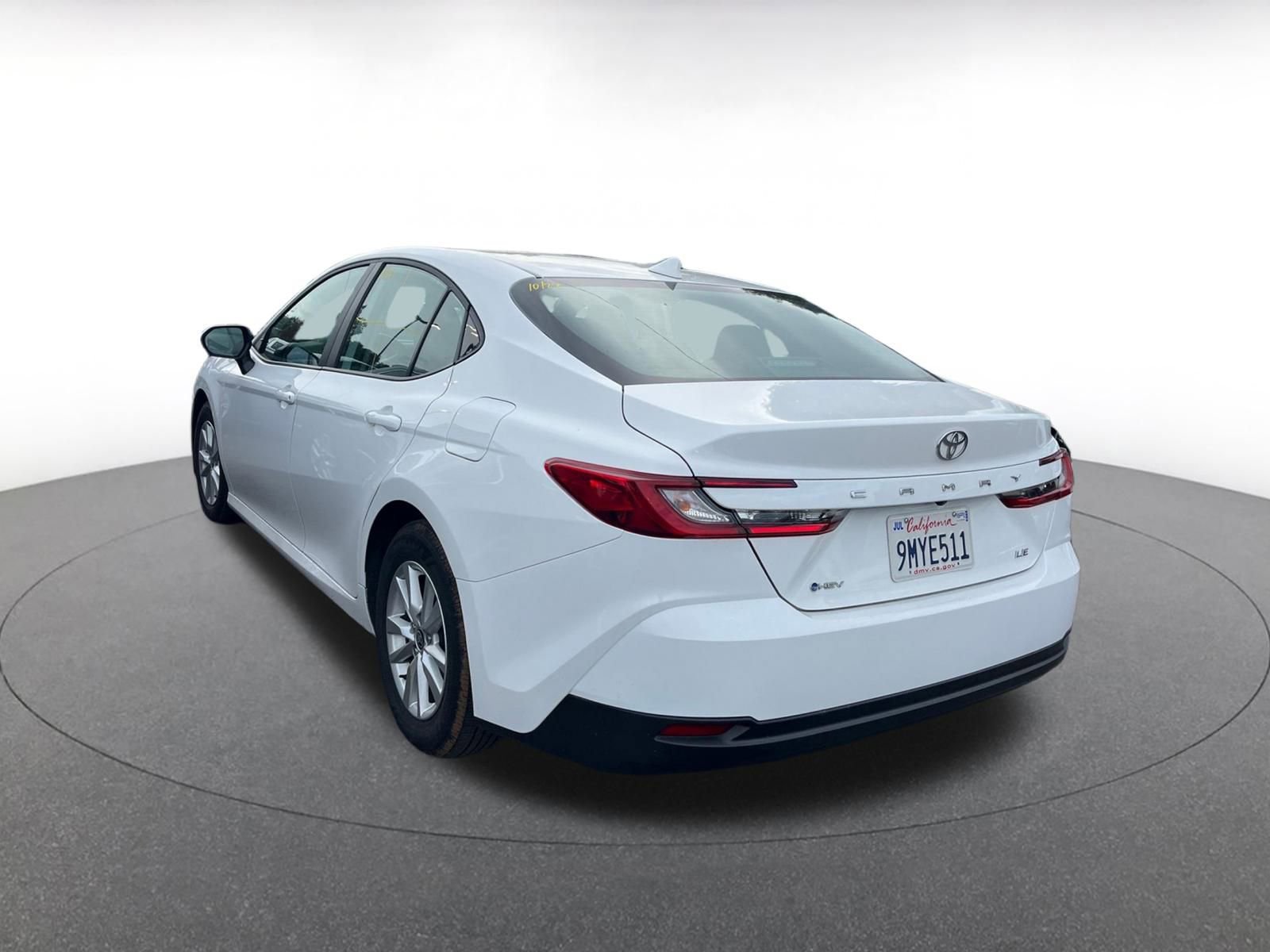 Used 2025 Toyota Camry LE image 14