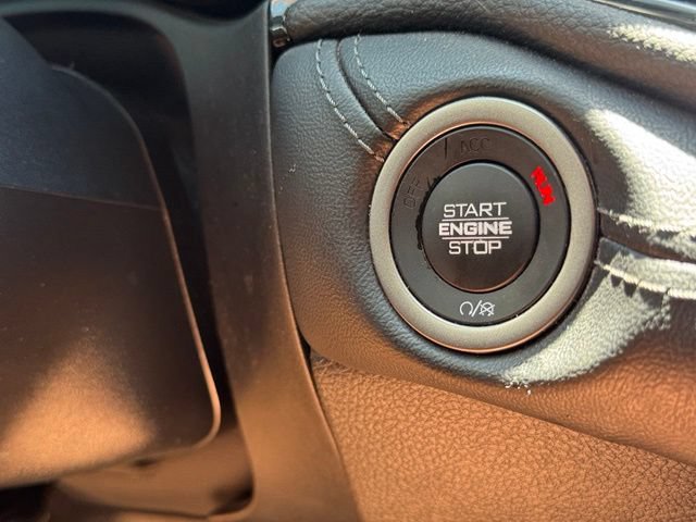 Certified 2024 Dodge Durango SXT w/ 3rd Row Seating Group AWD/4WD image 16
