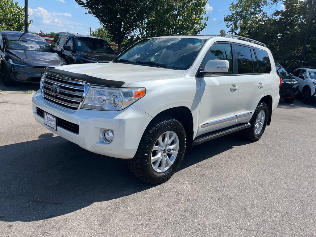 Used 2015 Toyota Land Cruiser AWD/4WD video 3