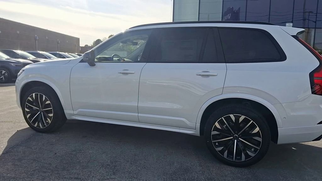 New 2026 Volvo XC90 B6 Ultra w/ Lounge Package image 2