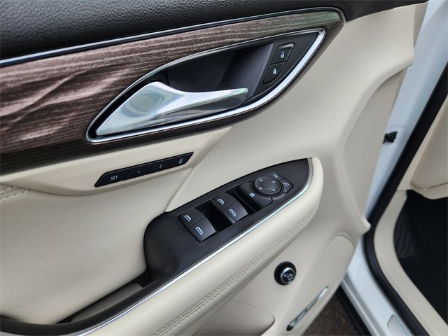 Used 2022 Buick Envision Avenir w/ Technology Package II image 17