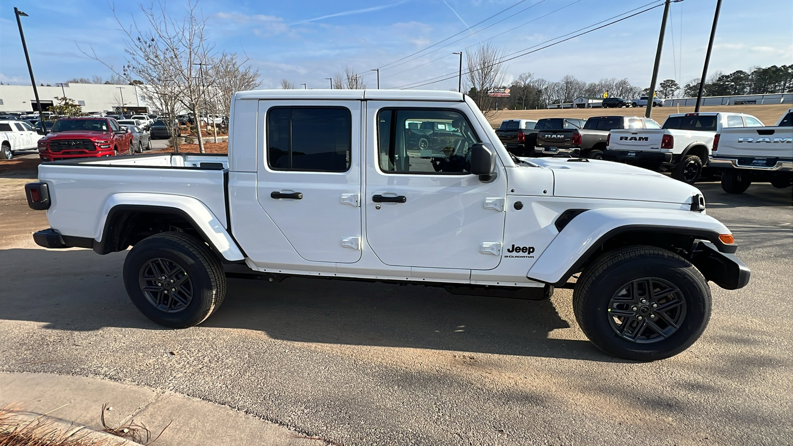 New 2026 Jeep Gladiator Sport AWD/4WD image 7