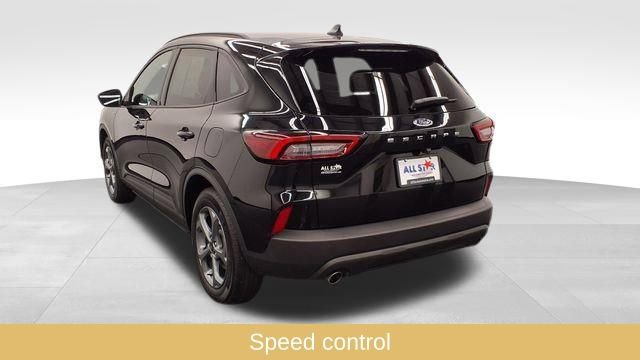 Used 2025 Ford Escape ST-Line image 8