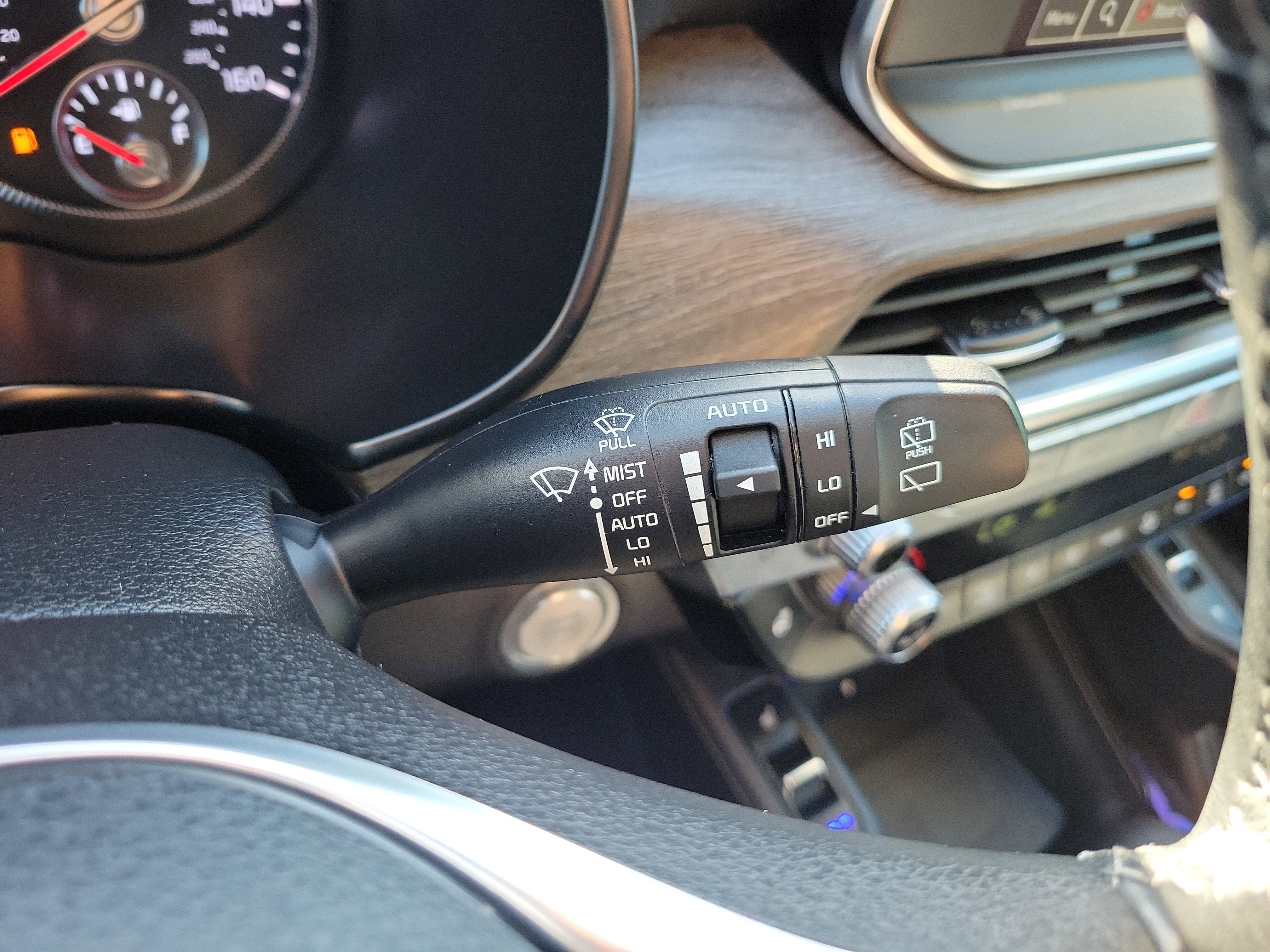 Certified 2022 Kia Telluride SX w/ SX Prestige Package AWD/4WD image 32