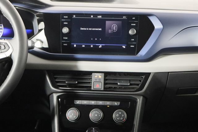 Used 2023 Volkswagen Taos SE image 28