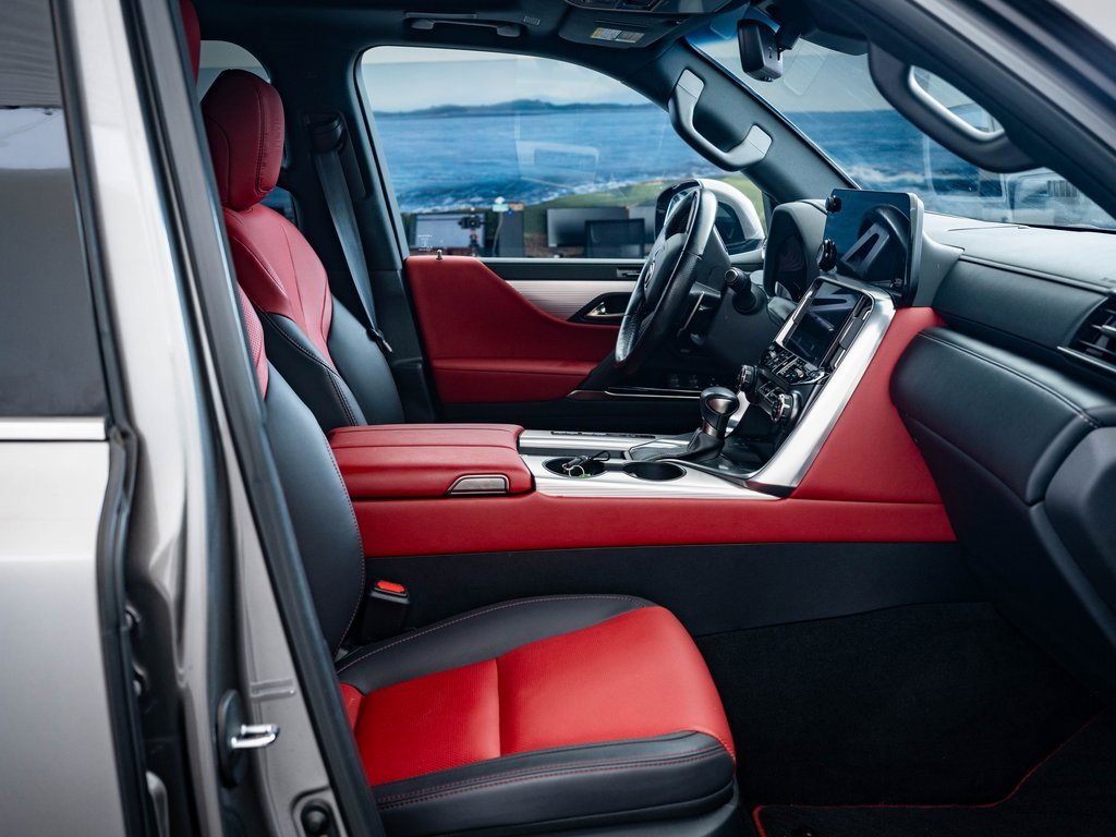 Used 2022 Lexus LX 600 F Sport image 42