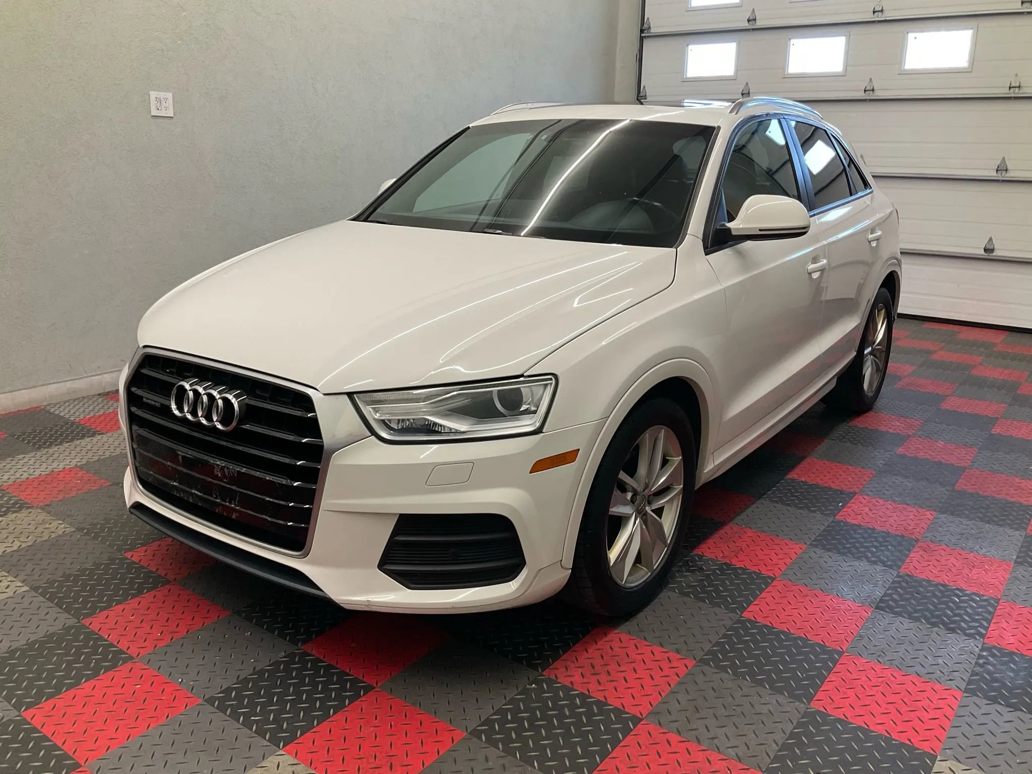 Used 2017 Audi Q3 2.0T Premium AWD/4WD image 1