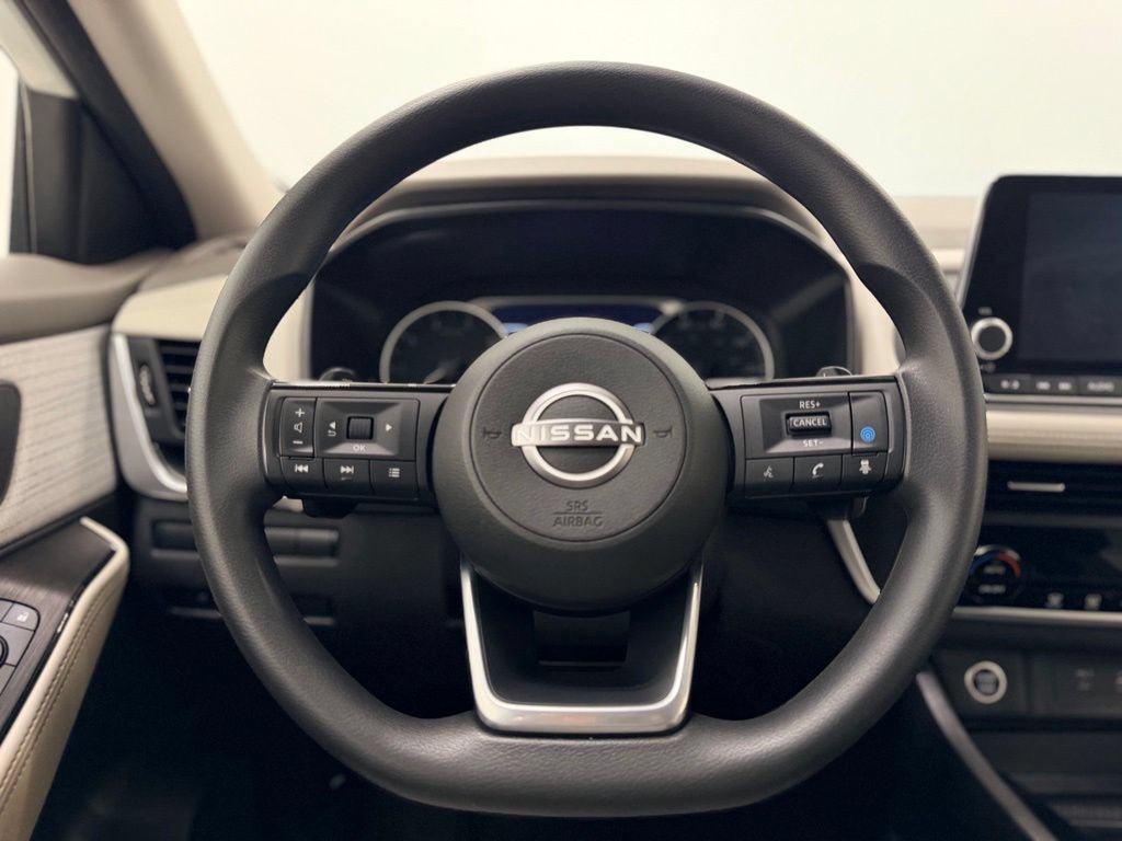 Used 2023 Nissan Rogue SV AWD/4WD image 15