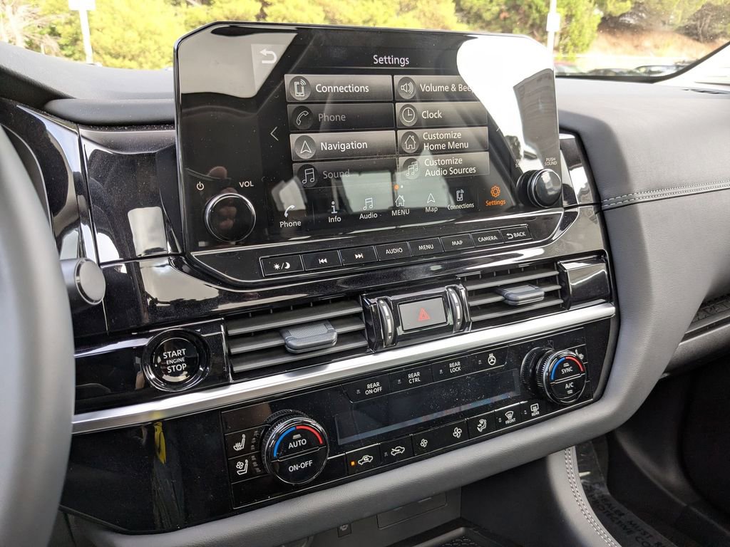 New 2025 Nissan Pathfinder Platinum w/ Cargo Package image 19